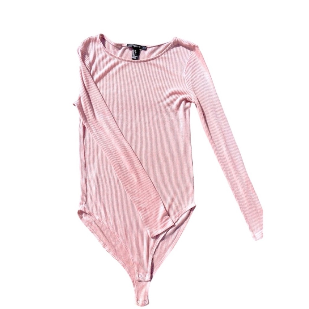 Forever 21 Long Sleeved Bodysuit Women’s Size Small Pink Minimalist Feminine